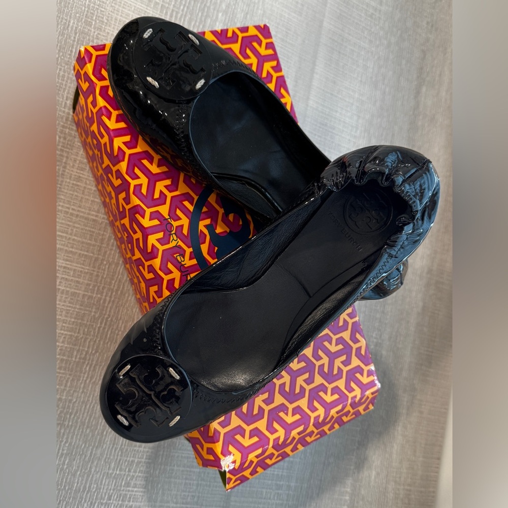 Tory Burch Patent Reva Black Ballet. Size 8.5